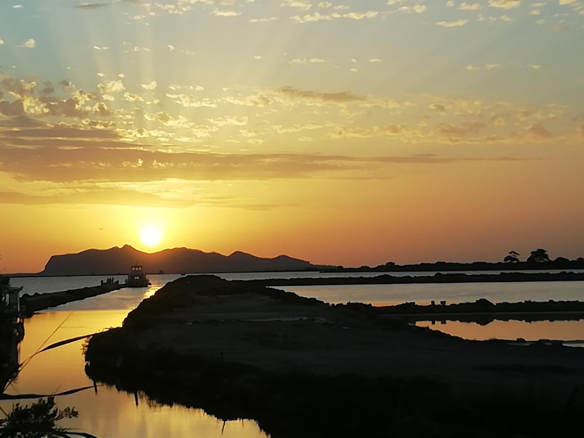 La Mimosa Case Vacanze Марсала Экстерьер фото